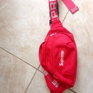 RED SUPREME SS18 FANNY PACK